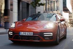 2022 Porsche Panamera Front Left in Orange